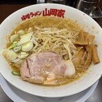 味噌ラーメン 山岡家 - 料理写真:札幌味噌ラーメン