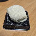 アントルメ・サトウ - 料理写真:うぐいす餅　200円