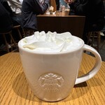 スターバックスコーヒー - ドリンク写真:■Tall ホワイト モカ　¥575
　ﾏｸﾞに変更 (+0円)
　ｼﾛｯﾌﾟ少なめ (+0円)