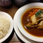 こうひいはうす - チキンカレーとライス大盛り(320g)