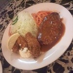 ロビン - カキフライとハンバーグ（1050円）