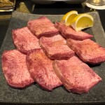 焼肉 神宮 - 上塩タン厚切り2人前　3,850円