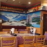 インディアンダイニング カルカ - 入店した日曜日11時50分はまだ空いていました。退店の12時半は満席状態♪