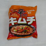 韓国商店イルソイルソ - 料理写真:辛ラーメン・キムチ