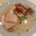 しお中華そば 小田や - 塩ラーメン600円プラス排骨煮200円