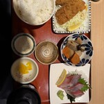 浪花ろばた 八角 - 料理写真:アジフライとハマチ定食