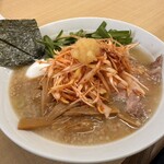 まりぼ - 料理写真:ネギラーメン　全部のせ 1,100円
　味玉子・ニラ・メンマ・ニンニク全部入り
