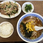 孔春 - 料理写真:レバニラランチ