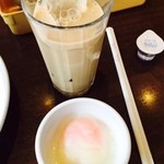 Kare Hausukoko Ichiban-Ya - アイスカフェオレとトッピングの半熟たまご