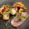 暁煙 - 前菜おまかせ3種
①燻製鴨肉、スプラウト載せ
②苺&ゴルゴンゾーラチーズ&豆腐白和え、燻製苺ソース掛け、胡桃&スプラウト載せ
③燻製蛍烏賊、金柑ライム載せ