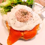 MELANGE De SHUHARI Creperie - スモークサーモンパンケーキ
