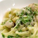 ラ・パスタイオーネ - タラと貝柱、生海苔のトレネッテ