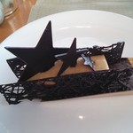 HARBOURSIDE - ★型チョコがインパクトの面白いチョコレートケーキ