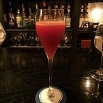 バー ノーブル - 苺のロッシーニ
