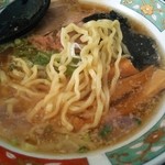 Ramenkoubouajishimaya - やや平打ちのやや縮れ麺