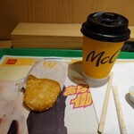 マクドナルド - ドリンク写真:ハッシュポテト、プレミアムローストコーヒー(S)