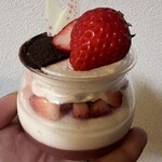 千疋屋総本店 - 料理写真:あまりんのティラミス　1,080円