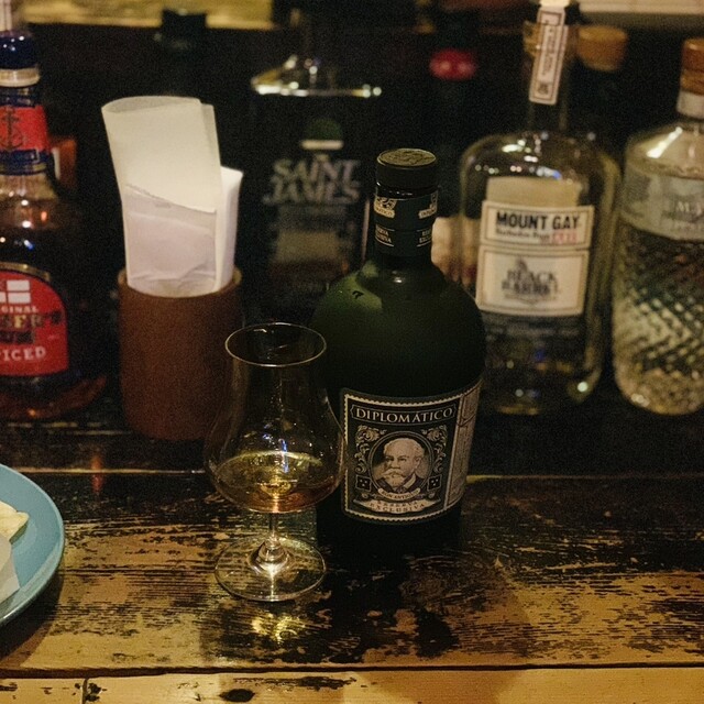 ラム酒とキューバサンド MOJOのご予約 - 関内/バー | 食べログ