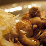 Yakitori Aoki - 歯ごたえのある鶏肉とシャキシャキの玉葱がヘルシーで美味！