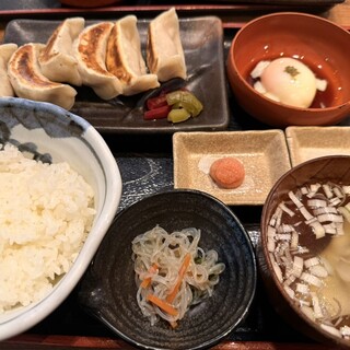 肉汁餃子のダンダダン_0