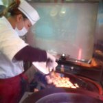 上海 焼き小籠包 - 吉祥寺ハーモニカ横丁"上海焼き小龍包"調理中②