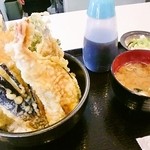 天ぷらなか天 - おすすめ天丼　味噌汁　漬物