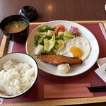 ロイヤルホスト - 暫く待つとお願いした朝の和定食９６８円の出来上がりです。