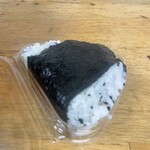 ふじ - おにぎり 米がベチャっていてコレはダメだ