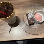 俺のイタリアン - ドルチェ盛り合わせ＋ピーチティー