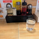留園 - ・町中華らしいカウンター