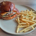 BULL's BURGER - 料理写真: