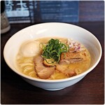 麺乃はる - 味玉鶏白湯らーめん 1250円