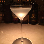 バー・アドニス - ホワイトレディ