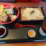 手打ちうどん 居食屋 凡愚 - 料理写真:地魚海鮮丼・手打ち麺セット（2480円）