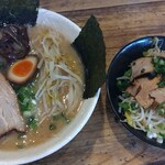 喜楽 - 料理写真:喜樂らーめん(小)＆もやしチャーシュー