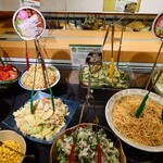 ブロンコビリー - 料理写真:サラダバーが　たのしい！！