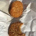 고로케노 세키야 - 위: 크로켓, 아래: 멘치(먹다 남은 점 사과드립니다)