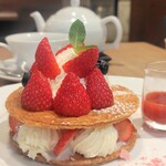 アフタヌーンティー・ティールーム - 料理写真:苺づくしのミルフィーユ