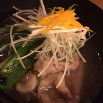 はらまさ - お椀にしていただきました。九条ネギを添えて