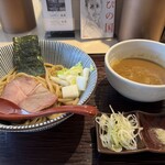 長男、もんたいちお - つけ麺並　麺減らして150g 1,100円税込。味変はネギと鯛塩。最近これによく当たる。