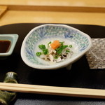 寿司処静 - お通しは　ふぐ皮　2015.02.03