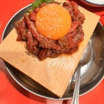 生ハラミと肉刺し 金肉屋 - 