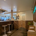 ALOH Health Bar & Cafe - 