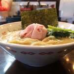 こいけのいえけい - 豚骨醤油ラーメン（並盛160g）　