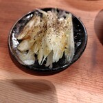 英洋軒 白金 - セロリの刺身308円税込