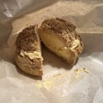 銀座 緑花堂 - 無上バターシュークリームの中身