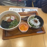 新名神鈴鹿パーキングエリア - しらす丼と梅うどん