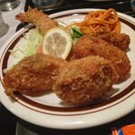 ヴァンドゥルポ - 料理写真:ミックスフライ