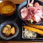 海鮮丼と肉豆腐 - 平日　海鮮丼と地魚フライセット　１２８０円