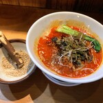 四川担々麺 赤い鯨 - 